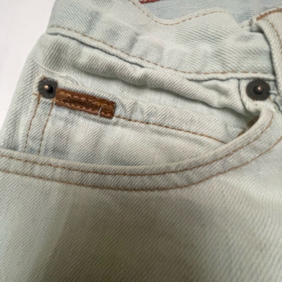 Eddie Bauer Size 8 Regular Faded Shorts with natural stretch & a raw hemline. - Picture 4 of 11